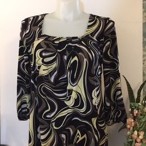 Apostrophe pullover blouse